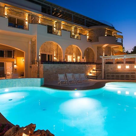 Neikos Mediterraneo Luxury Suites ฮานิโอติ ภายนอก รูปภาพ