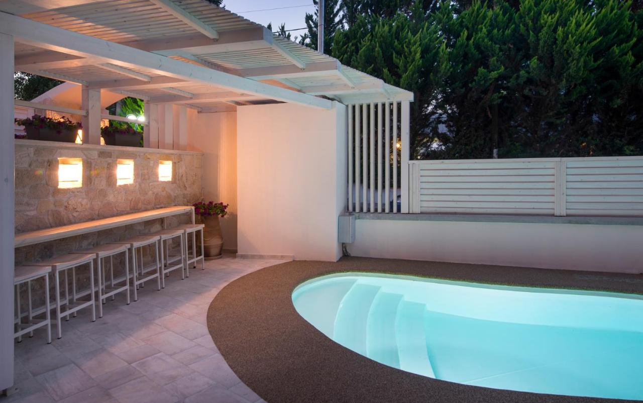 Neikos Mediterraneo Luxury Suites ฮานิโอติ ภายนอก รูปภาพ